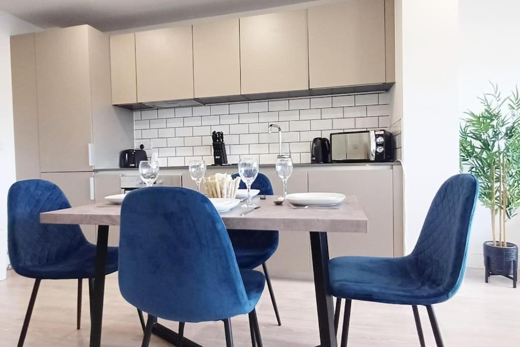 Stylish Modern 1Bed Apartment In Μπέντφορντ Εξωτερικό φωτογραφία